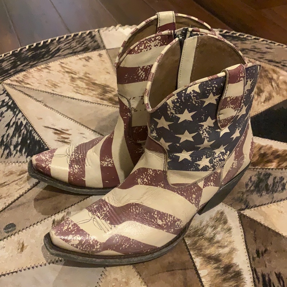 American flag Ariat Zip up boots